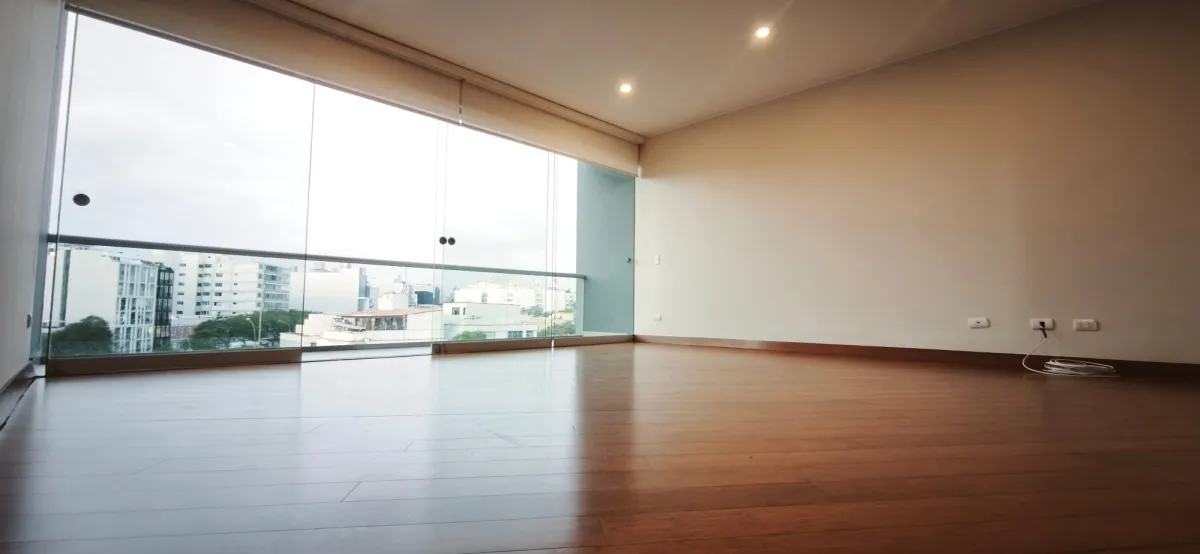 Exclusivo departamento de 160m² en alquiler con doble balcón, 03 dormitorios con baño propio; ubicación inmejorable - foto 1