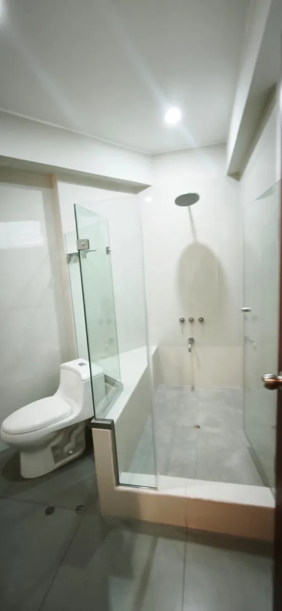 Exclusivo departamento de 160m² en alquiler con doble balcón, 03 dormitorios con baño propio; ubicación inmejorable - foto 9