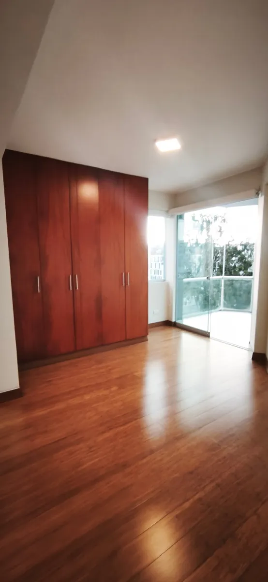 Exclusivo departamento de 160m² en alquiler con doble balcón, 03 dormitorios con baño propio; ubicación inmejorable - foto 15