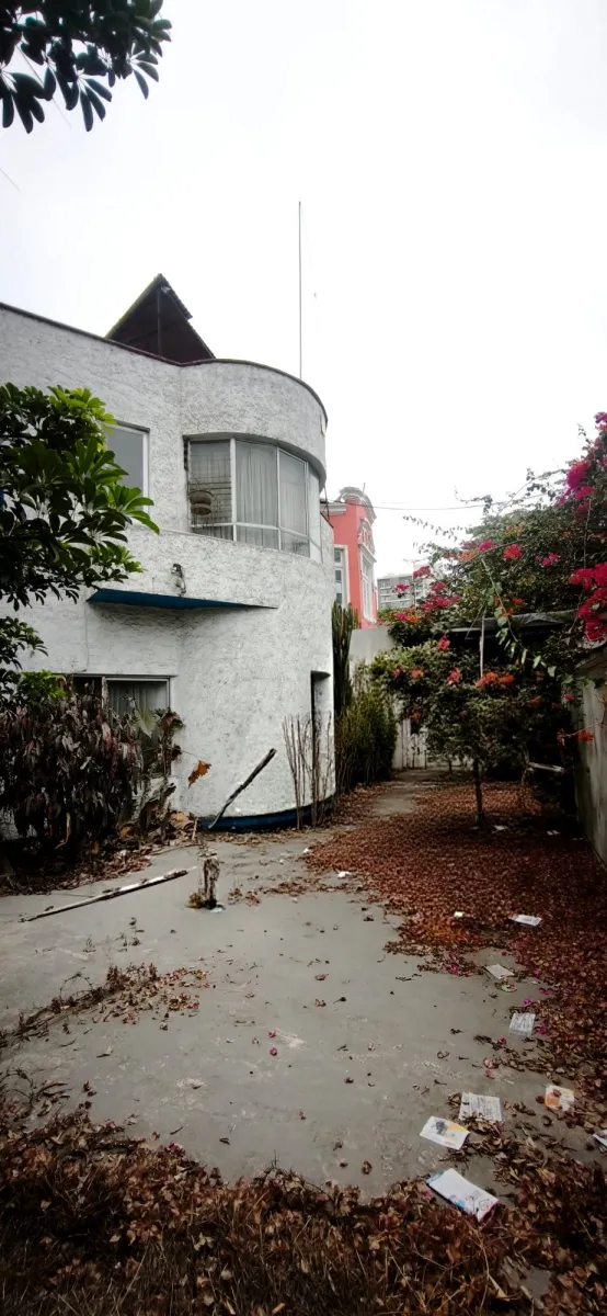 Casa en alquiler para uso comercial, consultorios, negocios, notarías, restaurantes y afines, excelente ubicación. - foto 3